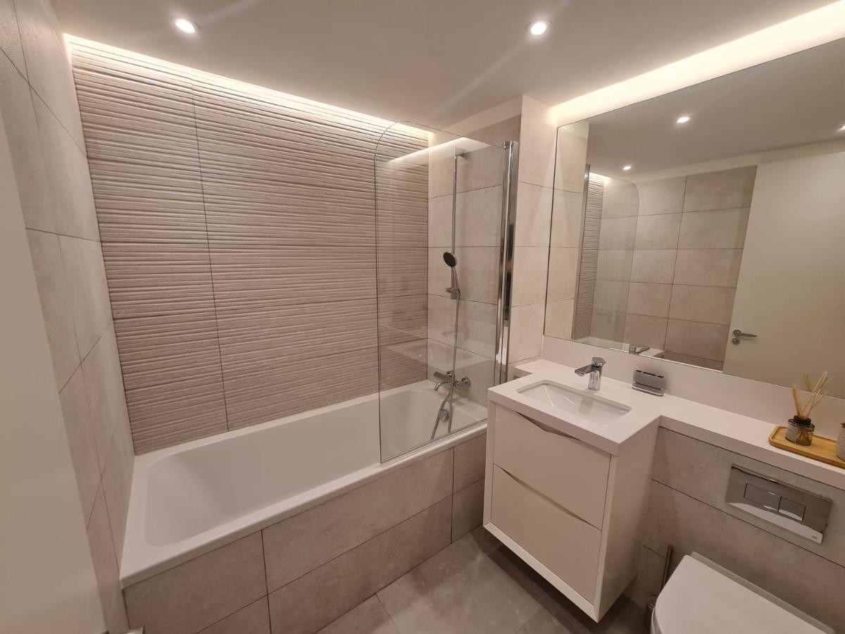 Luxury Apartment In Eurocity Gibraltar Eksteriør billede